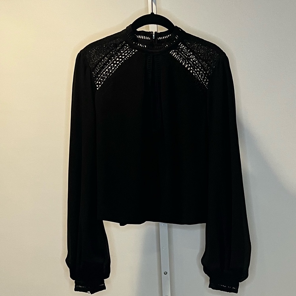 - TULAROSA 'Coco' Blouse- Size M- EUC- - Picture 5 of 9